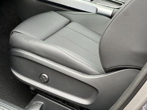 New 2026 Mercedes-Benz GLB 250 GLB 250 image 12