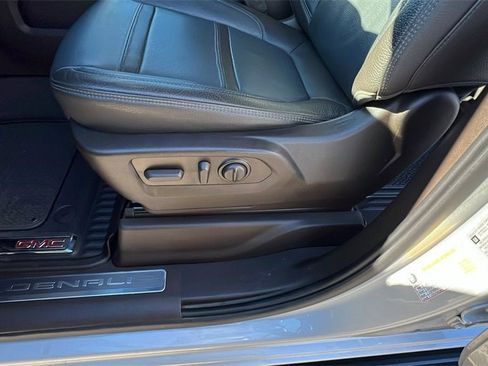 Used 2021 GMC Sierra 2500 Denali w/ Denali Ultimate Package image 14