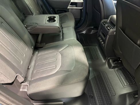 Used 2020 Land Rover Defender 110 SE image 32