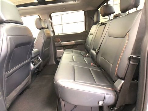 New 2026 Ford F250 Lariat w/ Black Appearance Package image 21