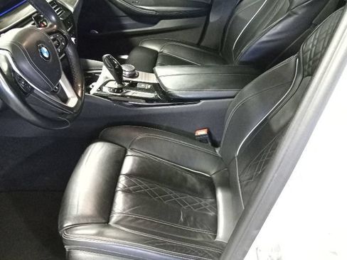 Used 2019 BMW 530e xDrive w/ Convenience Package AWD/4WD image 9