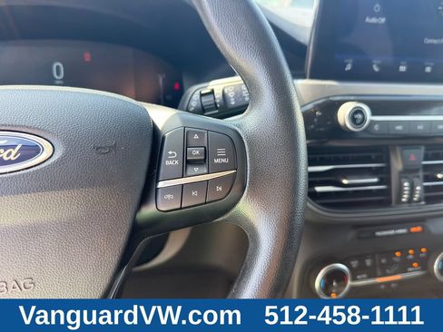 Used 2025 Ford Escape Active AWD/4WD image 17
