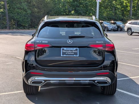 New 2026 Mercedes-Benz GLC 300 4MATIC image 9