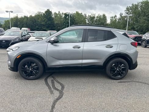 Used 2024 Buick Encore GX Sport Touring w/ Advanced Technology Package FWD image 3