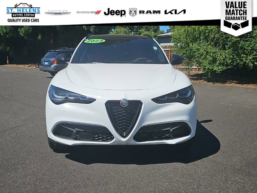 Used 2024 Alfa Romeo Stelvio Veloce AWD/4WD image 10