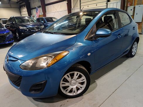 Used 2012 MAZDA MAZDA2 Sport image 1
