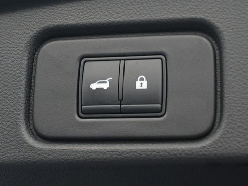 Used 2022 Nissan Pathfinder Platinum w/ Cargo Package image 29