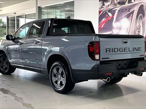 Used 2025 Honda Ridgeline TrailSport image 4