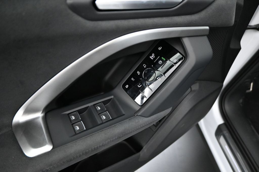New 2026 Audi SQ5 Premium Plus AWD/4WD image 6