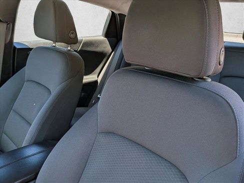 Used 2022 Chevrolet Malibu LT FWD image 13