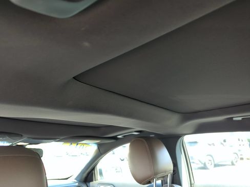 Used 2013 Lincoln MKS FWD image 29