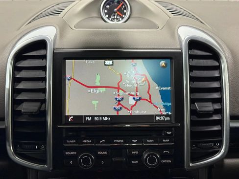 Used 2016 Porsche Cayenne AWD/4WD image 30