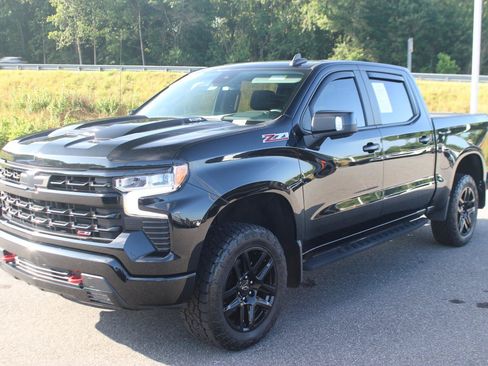 Used 2022 Chevrolet Silverado 1500 LT Trail Boss AWD/4WD image 3