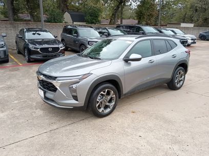 Used 2025 Chevrolet Trax LT w/ LT Convenience Package