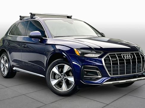Used 2023 Audi Q5 2.0T Premium w/ Convenience Package AWD/4WD image 3
