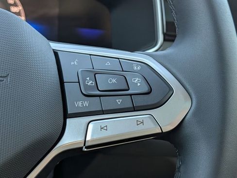 New 2026 Volkswagen Taos SE FWD image 29