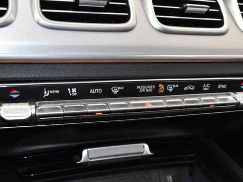 Used 2025 Mercedes-Benz GLE 350 4MATIC image 32