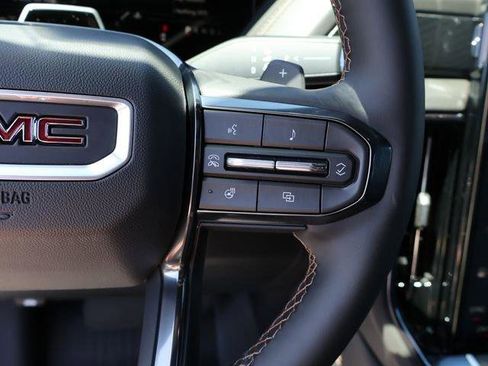 New 2026 GMC Yukon XL AT4 AWD/4WD image 36