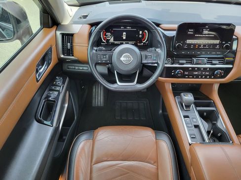 Used 2022 Nissan Pathfinder Platinum w/ Cargo Package image 19