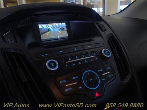 Used 2015 Ford Focus SE FWD image 19