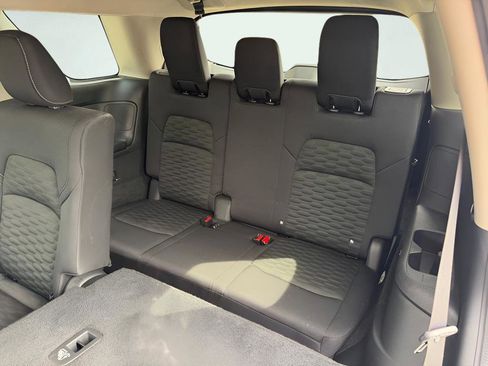 Used 2022 Nissan Pathfinder SV image 23