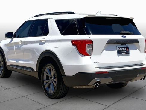 Used 2022 Ford Explorer XLT w/ Equipment Group 202A RWD image 12