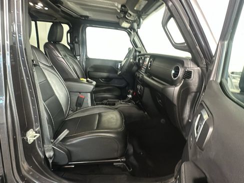 Used 2023 Jeep Wrangler Unlimited Sahara w/ Cold Weather Group AWD/4WD image 34