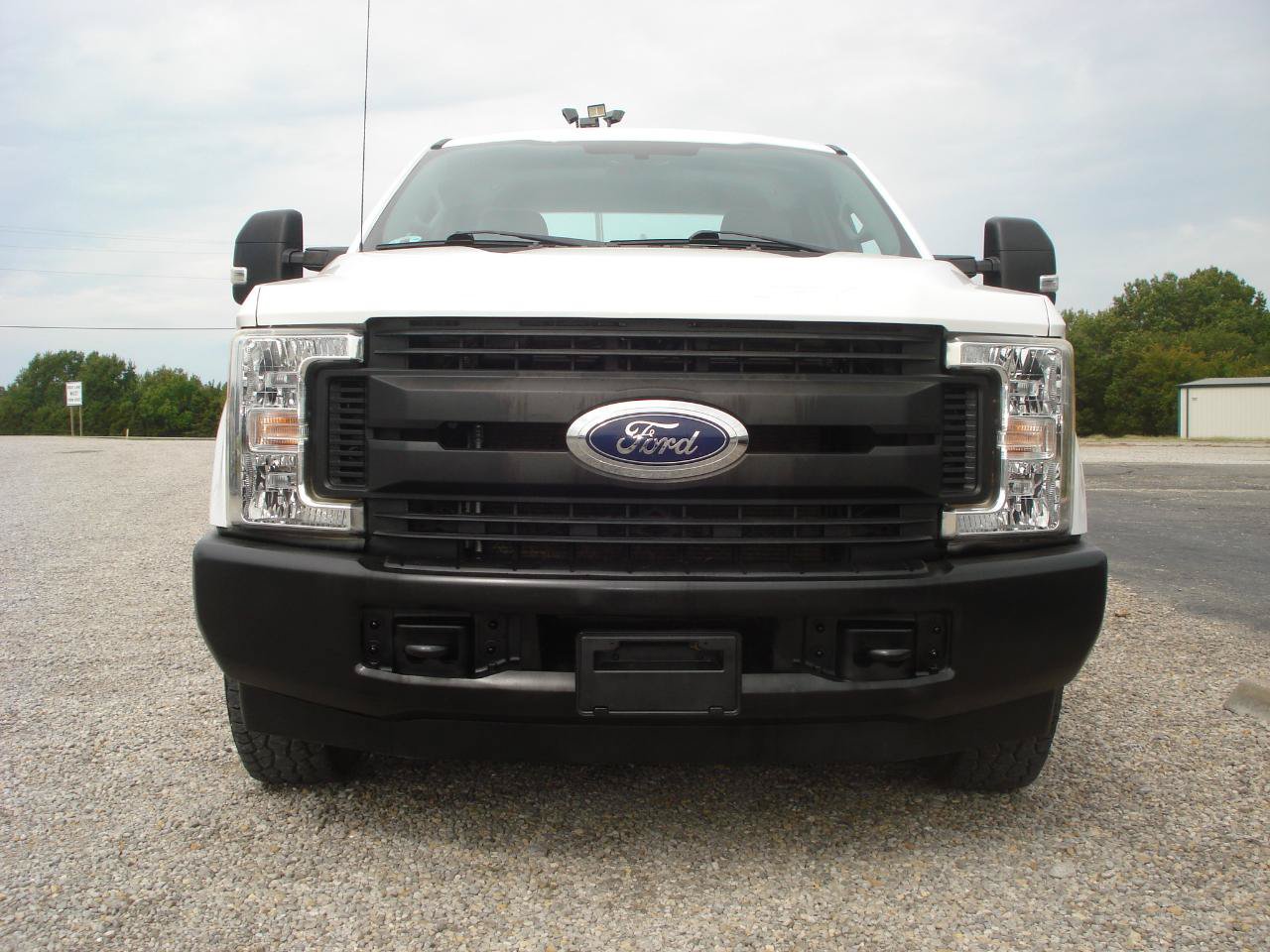 Used 2017 Ford F250 XL w/ Power Equipment Group RWD image 3