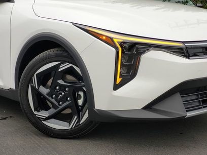 New 2025 Kia K4 EX