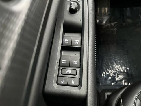 New 2025 Jeep Grand Cherokee Altitude image 53