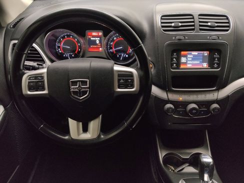 Used 2020 Dodge Journey SE w/ SE Popular Equipment Group FWD image 22