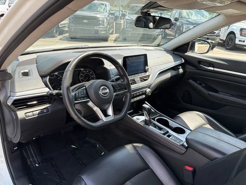 Used 2024 Nissan Altima 2.5 SR AWD/4WD image 12