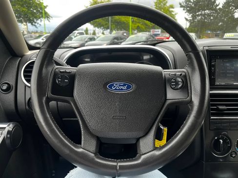 Used 2008 Ford Explorer XLT RWD image 17