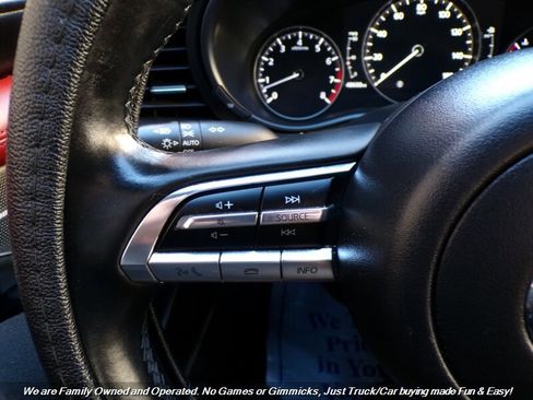 Used 2022 MAZDA MAZDA3 s image 35