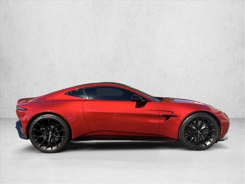 Used 2025 Aston Martin V8 Vantage image 8