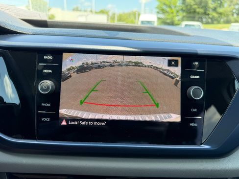 Used 2022 Volkswagen Taos SE FWD image 25