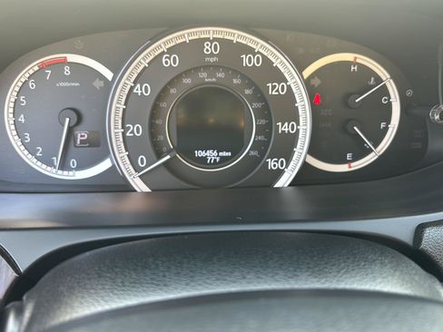 Used 2015 Honda Accord Touring image 3
