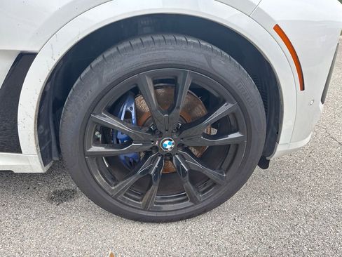 Certified 2025 BMW X7 xDrive40i w/ M Sport Package AWD/4WD image 3