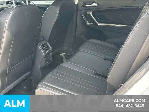 Used 2022 Volkswagen Tiguan SE FWD image 24