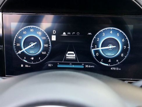 Used 2024 Hyundai Elantra Limited FWD image 10