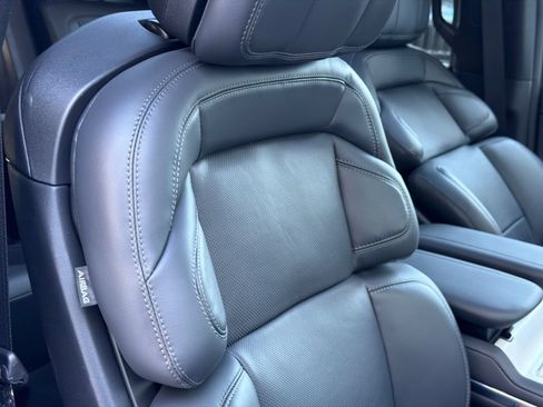New 2026 Lincoln Navigator L Reserve w/ Jet Appearance Package AWD/4WD image 12
