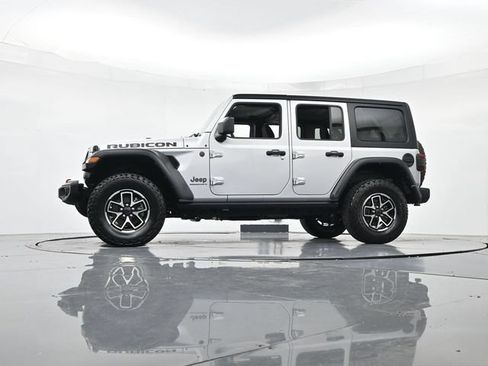 Used 2024 Jeep Wrangler Unlimited Rubicon AWD/4WD image 41