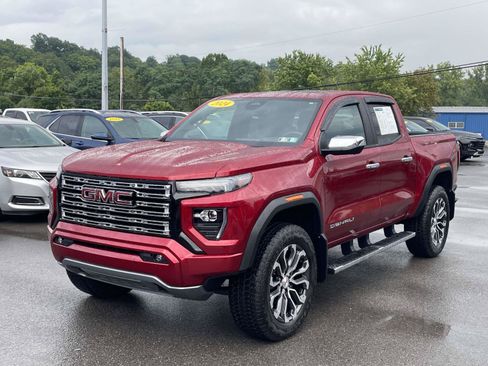 Used 2024 GMC Canyon Denali AWD/4WD image 7