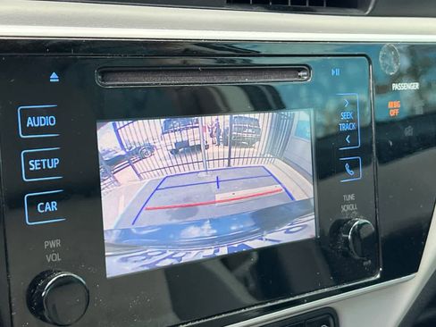 Used 2017 Toyota Corolla LE w/ Carpet Mat Package (TMS) FWD image 20
