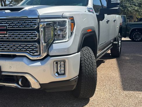 Used 2022 GMC Sierra 2500 Denali w/ Denali Ultimate Package AWD/4WD image 3