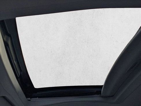 Used 2018 Toyota Sienna XLE image 15