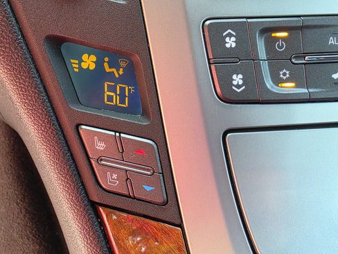 Used 2011 Cadillac CTS Premium image 26