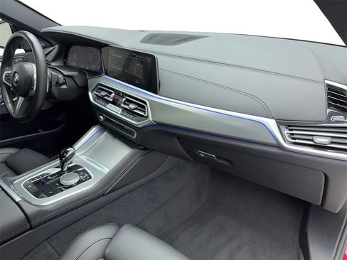Used 2023 BMW X6 xDrive40i w/ M Sport Package image 45