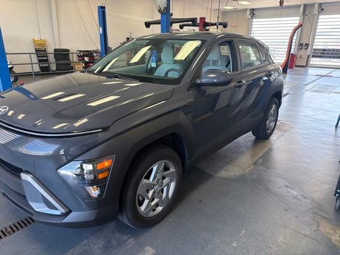 Used 2024 Hyundai Kona SE AWD/4WD image 4