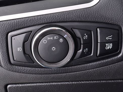 Used 2024 Ford Edge SEL w/ Convenience Package image 32